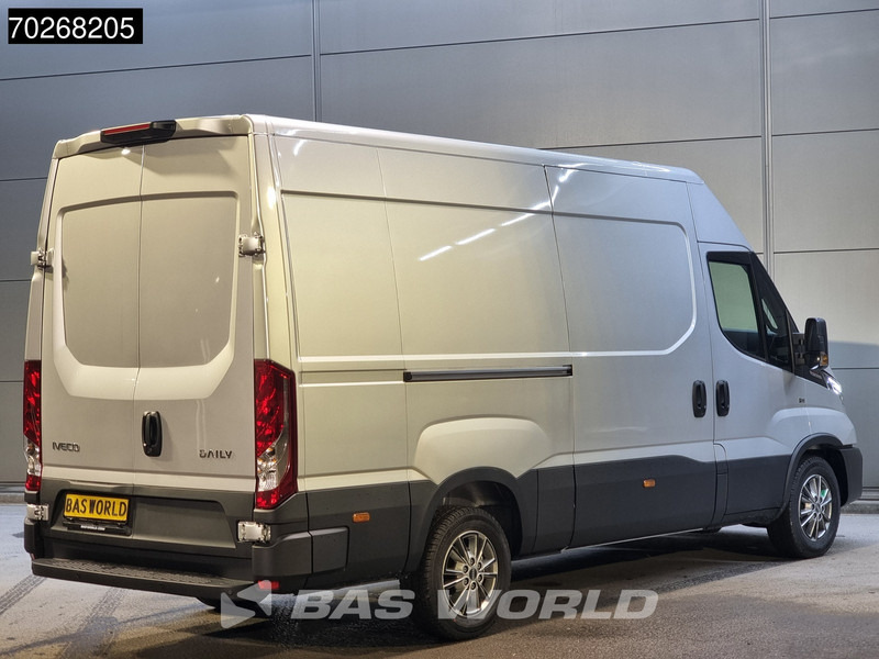 Iveco Daily 35S21 3.0L Automaat L2H2 2025model ACC LED Camera Parkeersensoren L2 3,5t Trekgewicht 12m3 Airco - Furgon: 5 kép. Iveco Daily 35S21 3.0L Automaat L2H2 2025model ACC LED Camera Parkeersensoren L2 3,5t Trekgewicht 12m3 Airco - Furgon: 5 kép.