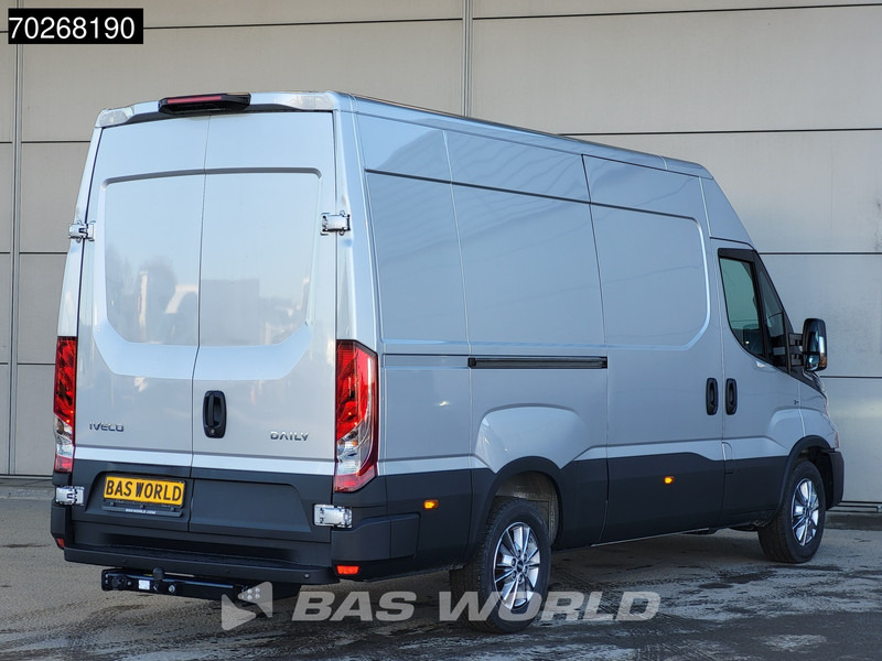 Iveco Daily 35S21 3.0L Automaat L2H2 210PK 2025-Model 3,5t Trekgewicht ACC LED Navi LM-Velgen Camera Euro6 L2 12m3 Airco Trekhaak - Furgon: 5 kép. Iveco Daily 35S21 3.0L Automaat L2H2 210PK 2025-Model 3,5t Trekgewicht ACC LED Navi LM-Velgen Camera Euro6 L2 12m3 Airco Trekhaak - Furgon: 5 kép.