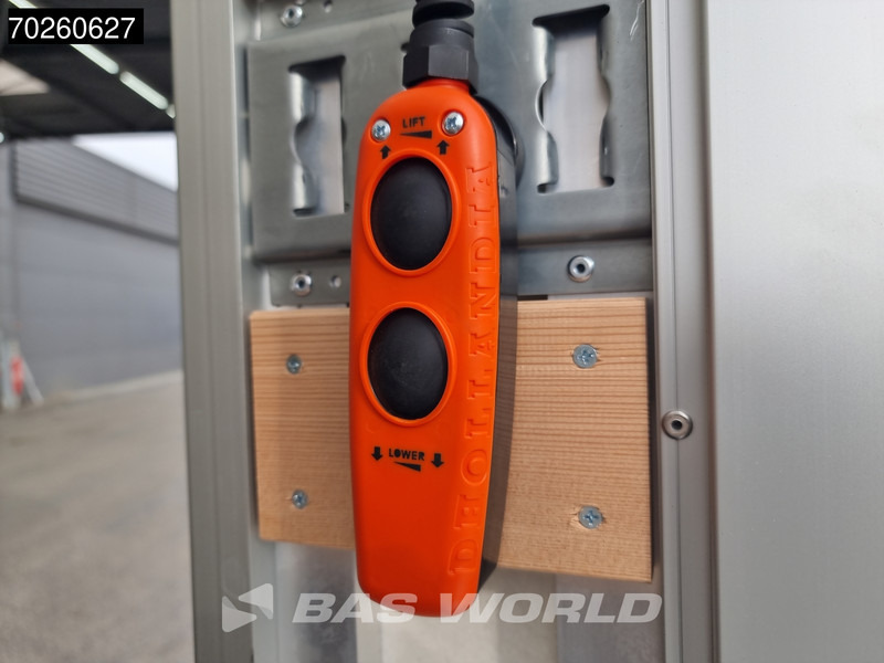 Új Dobozos kisteherautó Iveco Daily 35S21 3.0L Automaat NIEUW MODEL Laadklep Zijdeur ACC CarPlay Lat om Lat Bakwagen Meubelbak Koffer 21m3 Airco: 19 kép.