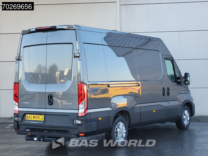 Iveco Daily 35S21 Automaat 2025 model L2H2 Trekhaak Tacho ACC LED CarPlay Velgen Camera 12m3 Airco Trekhaak - Furgon: 3 kép. Iveco Daily 35S21 Automaat 2025 model L2H2 Trekhaak Tacho ACC LED CarPlay Velgen Camera 12m3 Airco Trekhaak - Furgon: 3 kép.