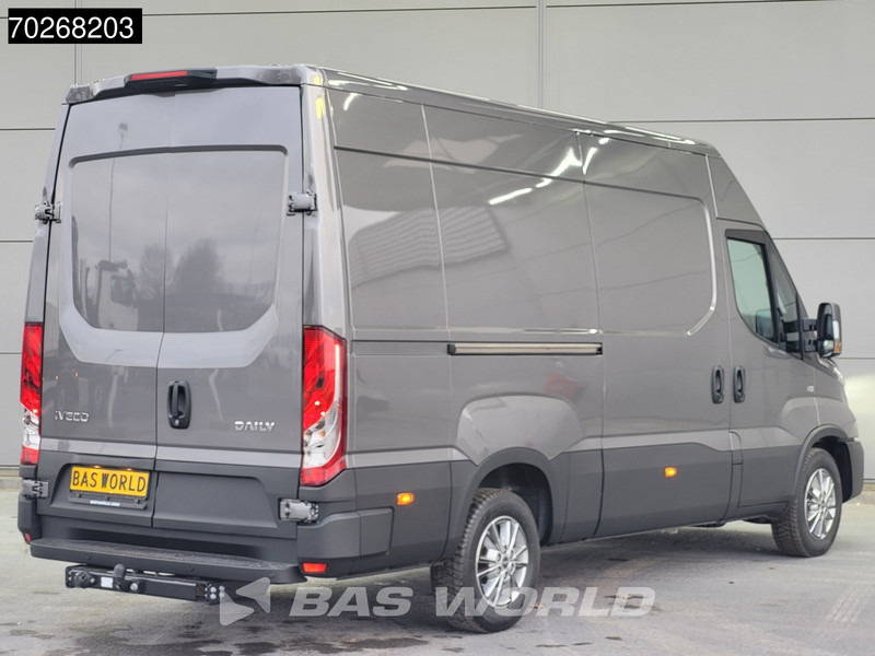 Iveco Daily 35S21 Automaat 2025 model L2H2 Trekhaak Tacho ACC LED CarPlay Velgen Camera 12m3 Airco Trekhaak - Furgon: 5 kép. Iveco Daily 35S21 Automaat 2025 model L2H2 Trekhaak Tacho ACC LED CarPlay Velgen Camera 12m3 Airco Trekhaak - Furgon: 5 kép.