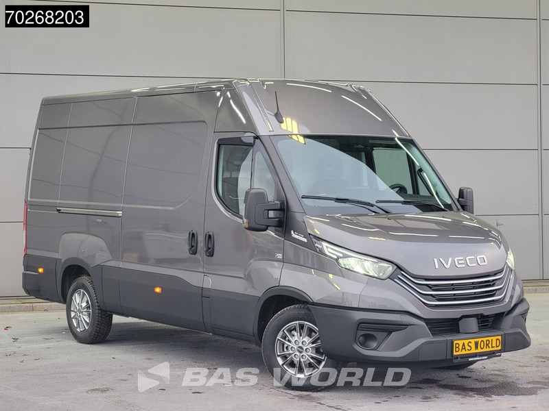 Iveco Daily 35S21 Automaat 2025 model L2H2 Trekhaak Tacho ACC LED CarPlay Velgen Camera 12m3 Airco Trekhaak - Furgon: 3 kép. Iveco Daily 35S21 Automaat 2025 model L2H2 Trekhaak Tacho ACC LED CarPlay Velgen Camera 12m3 Airco Trekhaak - Furgon: 3 kép.