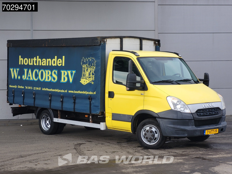 Iveco Daily 50C15 3.0L Schuifzeilen Dubbellucht 150PK Airco Cruise APK 05-2026 Zeilen Zeilenwagen Bakwagen Airco Cruise control - Ponyvás kisteherautó: 3 kép. Iveco Daily 50C15 3.0L Schuifzeilen Dubbellucht 150PK Airco Cruise APK 05-2026 Zeilen Zeilenwagen Bakwagen Airco Cruise control - Ponyvás kisteherautó: 3 kép.
