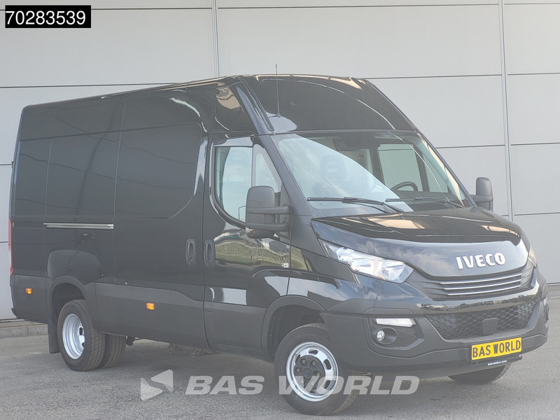Iveco Daily 52C18 3.0L Automaat L2H2 Dubbellucht 3,5t Trekhaak Airco Cruise Euro6 L2 12m3 Airco Trekhaak Cruise control - Furgon: 5 kép. Iveco Daily 52C18 3.0L Automaat L2H2 Dubbellucht 3,5t Trekhaak Airco Cruise Euro6 L2 12m3 Airco Trekhaak Cruise control - Furgon: 5 kép.