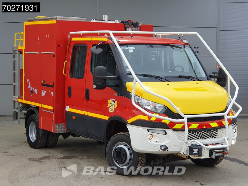 Iveco Daily 70C17 4x4 Achleitner Firetruck Brandweerwagen AWD Allrad Camper 1200liter Airco Dubbel cabine Trekhaak Cruise control - Mentőautó: 3 kép. Iveco Daily 70C17 4x4 Achleitner Firetruck Brandweerwagen AWD Allrad Camper 1200liter Airco Dubbel cabine Trekhaak Cruise control - Mentőautó: 3 kép.