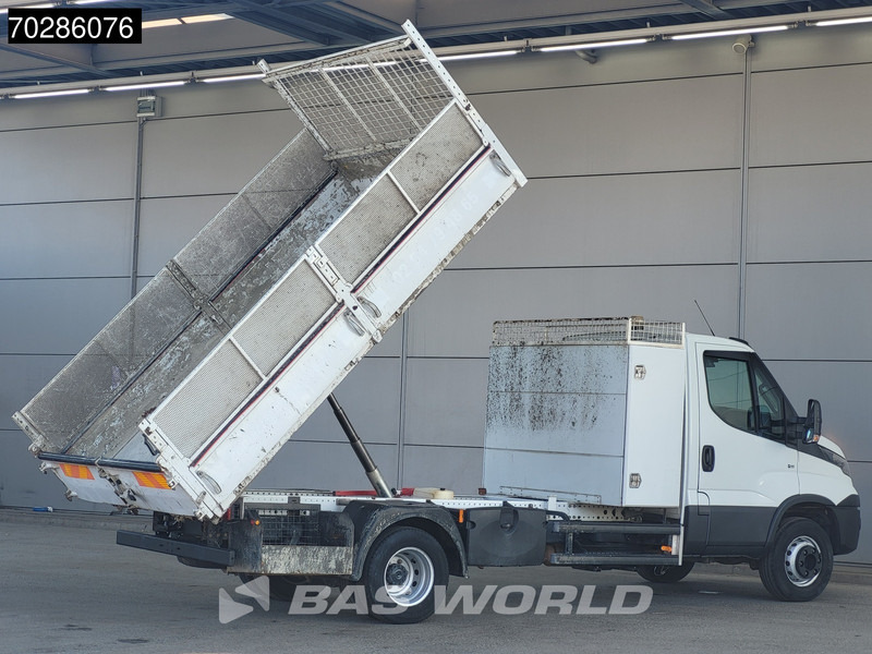 Iveco Daily 72C18 3.0L Kipper Dubbellucht 3,5t Trekhaak Airco Cruise Euro6 Tipper Benne Kieper 3m3 Airco Trekhaak Cruise control - Billenőplatós kisteherautó: 2 kép. Iveco Daily 72C18 3.0L Kipper Dubbellucht 3,5t Trekhaak Airco Cruise Euro6 Tipper Benne Kieper 3m3 Airco Trekhaak Cruise control - Billenőplatós kisteherautó: 2 kép.