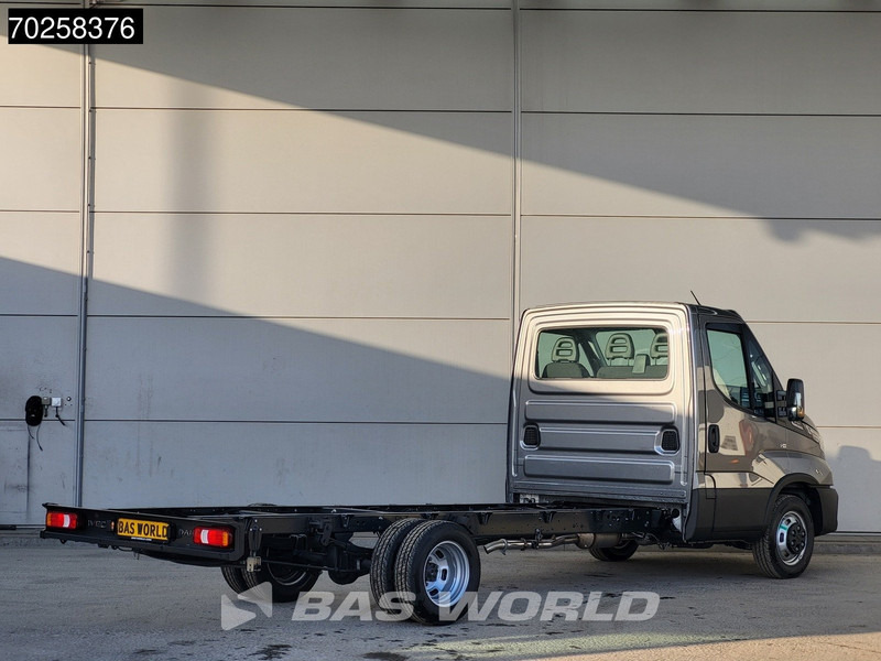Iveco Daily 35C21 Automaat 410WB Chassis Cabine LED Navi ACC Fahrgestell Airco - Kisteherautó: 5 kép. Iveco Daily 35C21 Automaat 410WB Chassis Cabine LED Navi ACC Fahrgestell Airco - Kisteherautó: 5 kép.