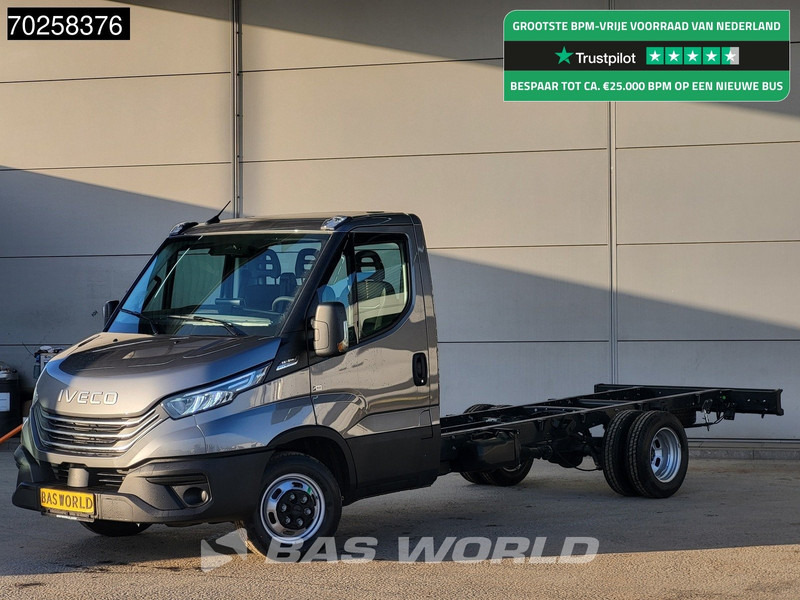 Iveco Daily 35C21 Automaat 410WB Chassis Cabine LED Navi ACC Fahrgestell Airco - Kisteherautó: 1 kép. Iveco Daily 35C21 Automaat 410WB Chassis Cabine LED Navi ACC Fahrgestell Airco - Kisteherautó: 1 kép.
