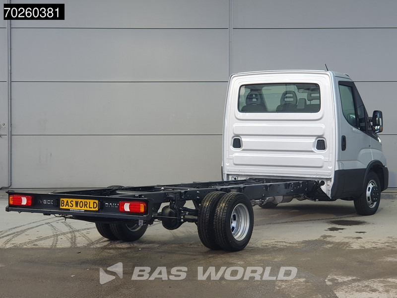 Iveco Daily 35C21 Automaat 410wb Dubbellucht 2025model Chassis Cabine ACC Fahrgestell Airco - Kisteherautó: 3 kép. Iveco Daily 35C21 Automaat 410wb Dubbellucht 2025model Chassis Cabine ACC Fahrgestell Airco - Kisteherautó: 3 kép.