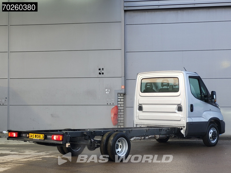 Iveco Daily 35C21 Automaat 410wb Dubbellucht 2025model Chassis Cabine ACC Fahrgestell Airco - Kisteherautó: 3 kép. Iveco Daily 35C21 Automaat 410wb Dubbellucht 2025model Chassis Cabine ACC Fahrgestell Airco - Kisteherautó: 3 kép.