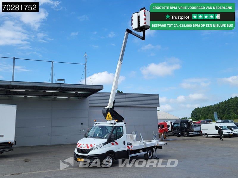 Iveco Daily 35S14 Hoogwerker 11meter Werkhoogte Klubb Navi Airco Cruise Camera Parkeersensoren Nacelle Arbeitsbühne 2Personen Airco Cruise c - Kisteherautó: 1 kép. Iveco Daily 35S14 Hoogwerker 11meter Werkhoogte Klubb Navi Airco Cruise Camera Parkeersensoren Nacelle Arbeitsbühne 2Personen Airco Cruise c - Kisteherautó: 1 kép.