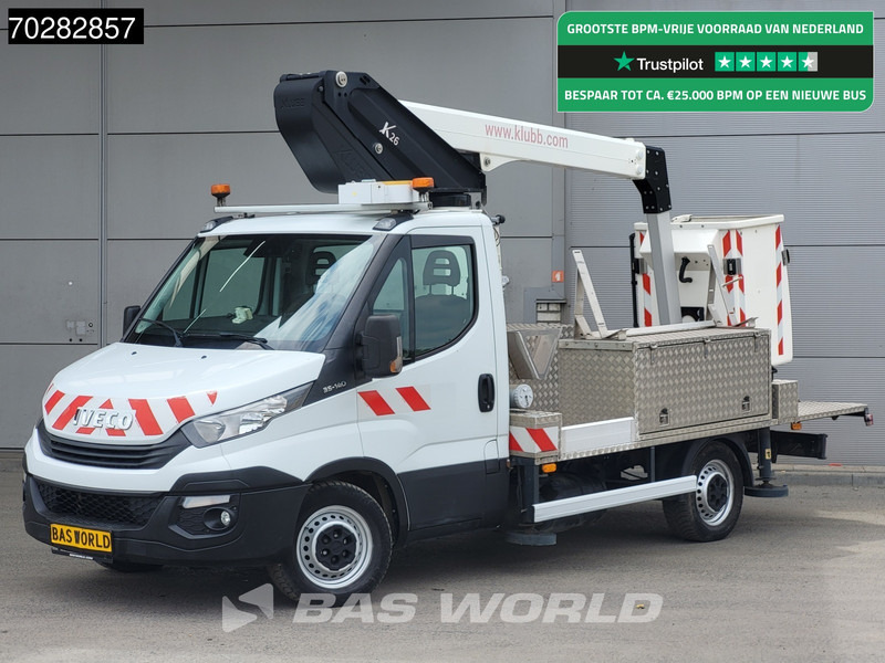 Iveco Daily 35S14 Hoogwerker Klubb 11meter werkhoogte Navi Airco Cruise Camera Euro6 Hubarbeitsbühne 1Personen Airco Cruise control - Kisteherautó: 1 kép. Iveco Daily 35S14 Hoogwerker Klubb 11meter werkhoogte Navi Airco Cruise Camera Euro6 Hubarbeitsbühne 1Personen Airco Cruise control - Kisteherautó: 1 kép.