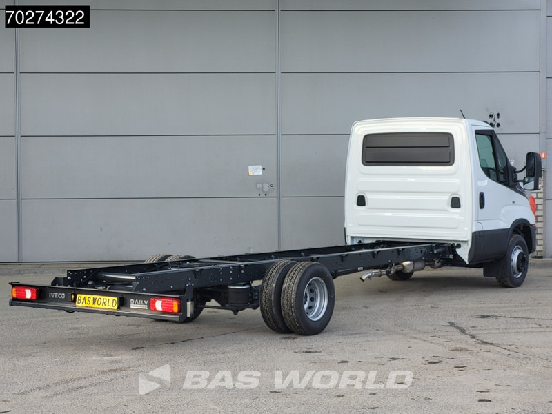 Iveco Daily 72C18 3.0L Automaat 510WB Luchtvering LED ACC Camera Chassis Cabine Fahrgestell Airco - Kisteherautó: 5 kép. Iveco Daily 72C18 3.0L Automaat 510WB Luchtvering LED ACC Camera Chassis Cabine Fahrgestell Airco - Kisteherautó: 5 kép.