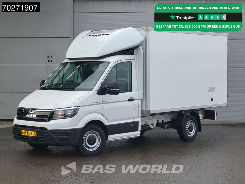 MAN TGE 3.140 Koelwagen Zijdeur Carrier CITIMAX 280 Bakwagen Koel Koeler KÜHLER 13m3 Airco - Hűtős kisteherautó: 1 kép. MAN TGE 3.140 Koelwagen Zijdeur Carrier CITIMAX 280 Bakwagen Koel Koeler KÜHLER 13m3 Airco - Hűtős kisteherautó: 1 kép.