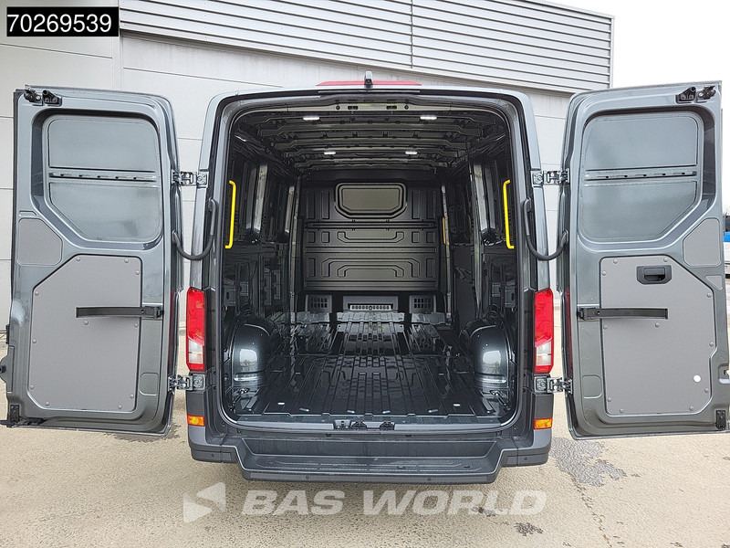 MAN TGE 3.180 Automaat Black Edition 2025 model Facelift L3H2 Navi CarPlay Camera L2H1 10m3 Airco Cruise control - Furgon: 5 kép. MAN TGE 3.180 Automaat Black Edition 2025 model Facelift L3H2 Navi CarPlay Camera L2H1 10m3 Airco Cruise control - Furgon: 5 kép.