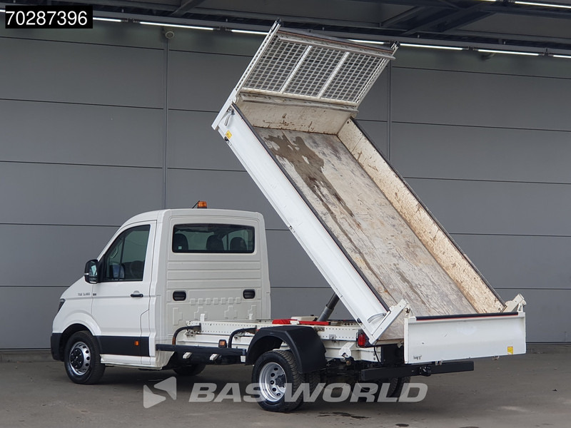 MAN TGE 3.180 Kipper Dubbellucht 3,5t Trekhaak Airco Cruise Euro6 Tipper Benne Kieper 2m3 Airco Trekhaak Cruise control - Billenőplatós kisteherautó: 2 kép. MAN TGE 3.180 Kipper Dubbellucht 3,5t Trekhaak Airco Cruise Euro6 Tipper Benne Kieper 2m3 Airco Trekhaak Cruise control - Billenőplatós kisteherautó: 2 kép.