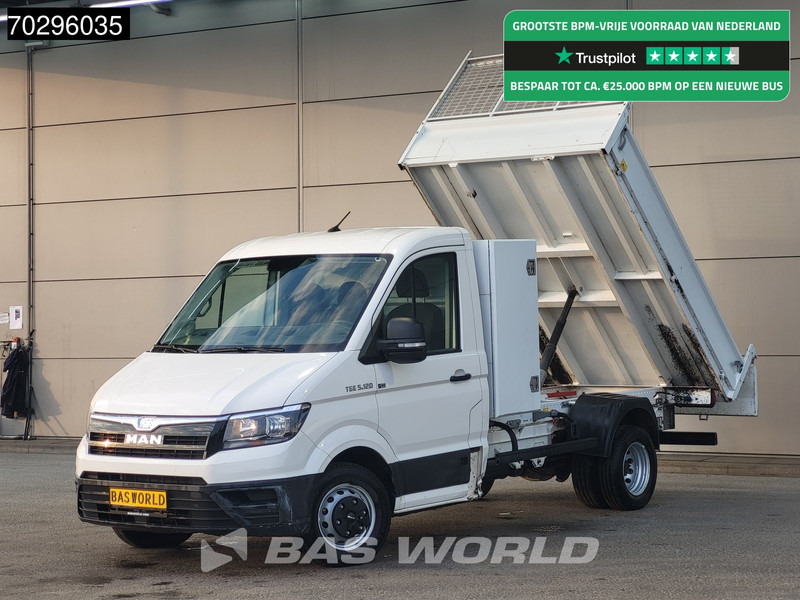 MAN TGE 5.120 Kipper met Kist Dubbellucht 3,5t Trekhaak Navi Airco Cruise Camera Euro6 Kieper Tipper Benne Airco Trekhaak Cruise control - Billenőplatós kisteherautó: 1 kép. MAN TGE 5.120 Kipper met Kist Dubbellucht 3,5t Trekhaak Navi Airco Cruise Camera Euro6 Kieper Tipper Benne Airco Trekhaak Cruise control - Billenőplatós kisteherautó: 1 kép.