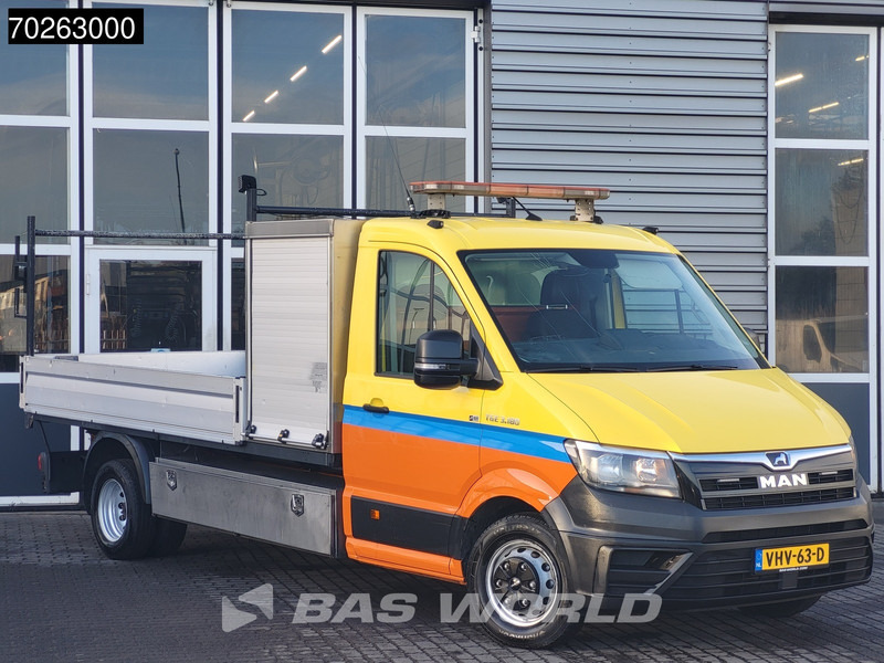 MAN TGE 5.180 Open laadbak Dubbellucht Trekhaak Airco Cruise Pickup Pritsche 3.180 Airco Trekhaak Cruise control - Platós kisteherautó: 5 kép. MAN TGE 5.180 Open laadbak Dubbellucht Trekhaak Airco Cruise Pickup Pritsche 3.180 Airco Trekhaak Cruise control - Platós kisteherautó: 5 kép.