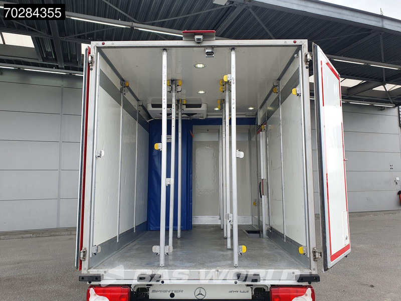 Mercedes-Benz 314 CDI Bi Temp Koelwagen Vriezer Automaat Zijdeur Thermo King V-300 Max Euro6 Koeler Koel Vries Vriezer Kühlwagen Frigo 15m3 Airco - Hűtős kisteherautó: 3 kép. Mercedes-Benz 314 CDI Bi Temp Koelwagen Vriezer Automaat Zijdeur Thermo King V-300 Max Euro6 Koeler Koel Vries Vriezer Kühlwagen Frigo 15m3 Airco - Hűtős kisteherautó: 3 kép.