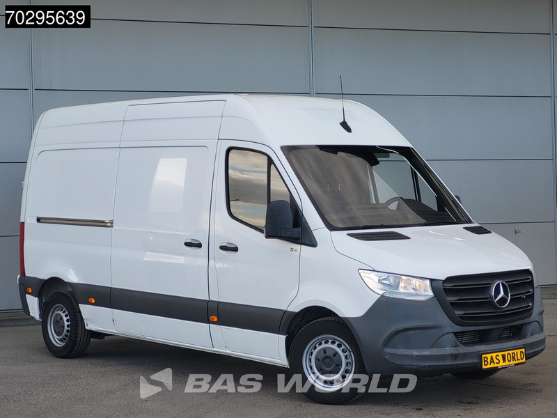 Mercedes-Benz Sprinter 311 CDI L2H2 Airco Cruise MBUX CarPlay Euro6 L2 12m3 Airco Cruise control - Kis furgon: 3 kép. Mercedes-Benz Sprinter 311 CDI L2H2 Airco Cruise MBUX CarPlay Euro6 L2 12m3 Airco Cruise control - Kis furgon: 3 kép.
