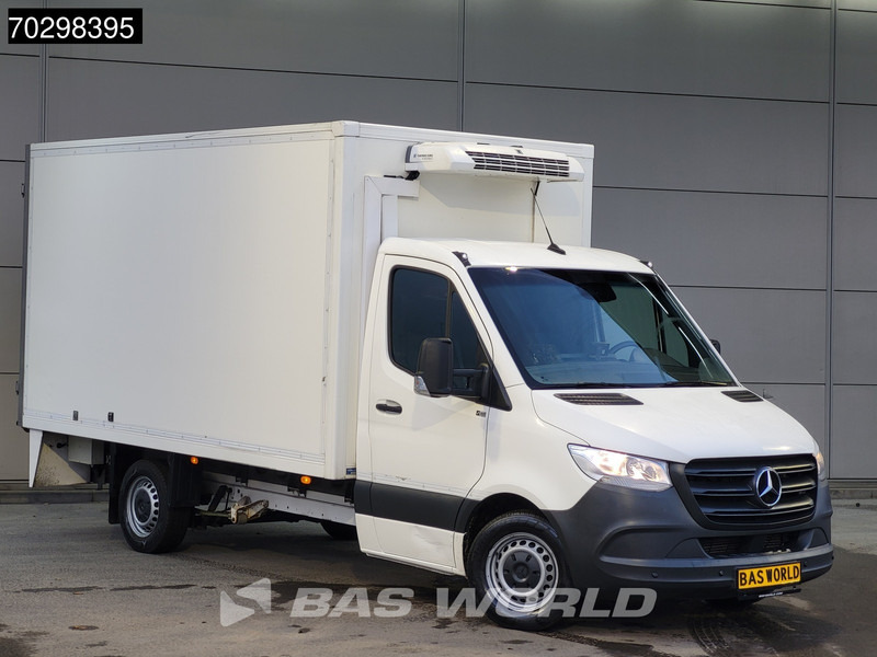 Mercedes-Benz Sprinter 314 CDI Automaat Koelwagen Thermo King V-200MAX Airco Camera Euro6 Bakwagen Gekoeld Koel Koeler Kühl Kühler Kühlwagen Kühlkoffer - Hűtős kisteherautó: 3 kép. Mercedes-Benz Sprinter 314 CDI Automaat Koelwagen Thermo King V-200MAX Airco Camera Euro6 Bakwagen Gekoeld Koel Koeler Kühl Kühler Kühlwagen Kühlkoffer - Hűtős kisteherautó: 3 kép.