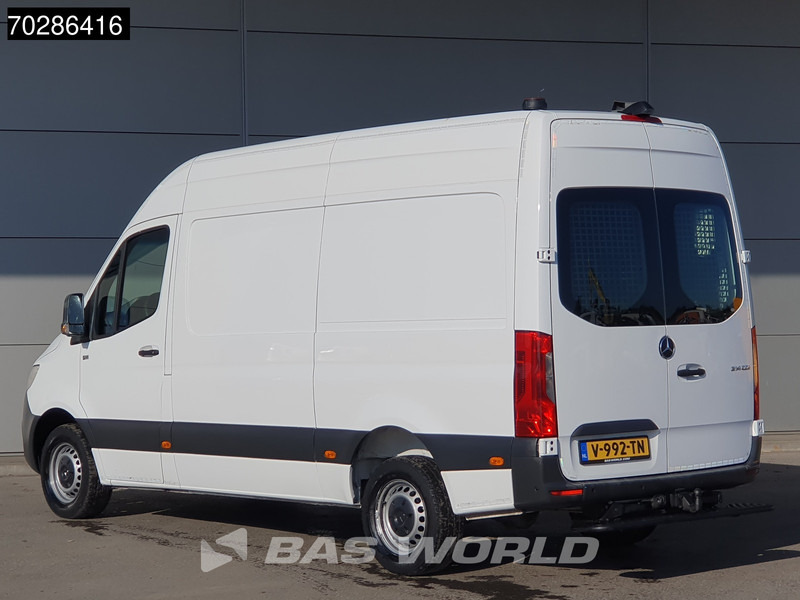 Mercedes-Benz Sprinter 314 CDI Automaat L2H2 Trekhaak Airco Cruise Camera Parkeersensoren MBUX CarPlay Standkachel Werkplaatsinrichting Euro6 L2 12m3 A - Furgon: 2 kép. Mercedes-Benz Sprinter 314 CDI Automaat L2H2 Trekhaak Airco Cruise Camera Parkeersensoren MBUX CarPlay Standkachel Werkplaatsinrichting Euro6 L2 12m3 A - Furgon: 2 kép.
