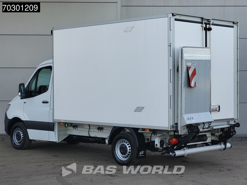 Mercedes-Benz Sprinter 314 CDI Koelwagen Laadklep Lamberet Carrier Xarios 300 230v Stekker Airco Euro6 Bakwagen Gekoeld Koel Koeler Kühl Kühler Kühlwag - Hűtős kisteherautó: 2 kép. Mercedes-Benz Sprinter 314 CDI Koelwagen Laadklep Lamberet Carrier Xarios 300 230v Stekker Airco Euro6 Bakwagen Gekoeld Koel Koeler Kühl Kühler Kühlwag - Hűtős kisteherautó: 2 kép.