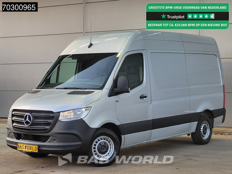 Mercedes-Benz Sprinter 315 CDI Automaat L2H2 150PK Airco Camera Parkeersensoren MBUX CarPlay Euro6 L2 Airco - Kis furgon: 1 kép. Mercedes-Benz Sprinter 315 CDI Automaat L2H2 150PK Airco Camera Parkeersensoren MBUX CarPlay Euro6 L2 Airco - Kis furgon: 1 kép.