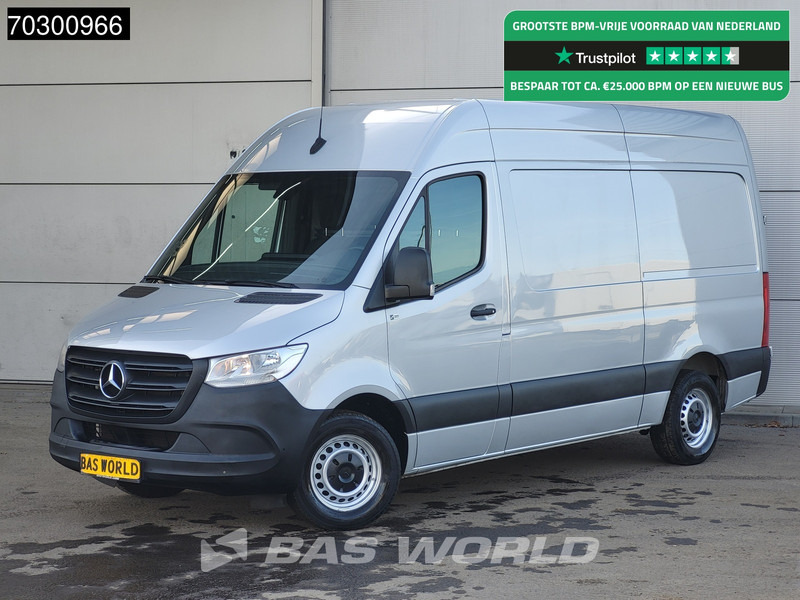 Mercedes-Benz Sprinter 315 CDI Automaat L2H2 150PK Airco Camera Parkeersensoren MBUX CarPlay Euro6 L2 Airco - Kis furgon: 1 kép. Mercedes-Benz Sprinter 315 CDI Automaat L2H2 150PK Airco Camera Parkeersensoren MBUX CarPlay Euro6 L2 Airco - Kis furgon: 1 kép.
