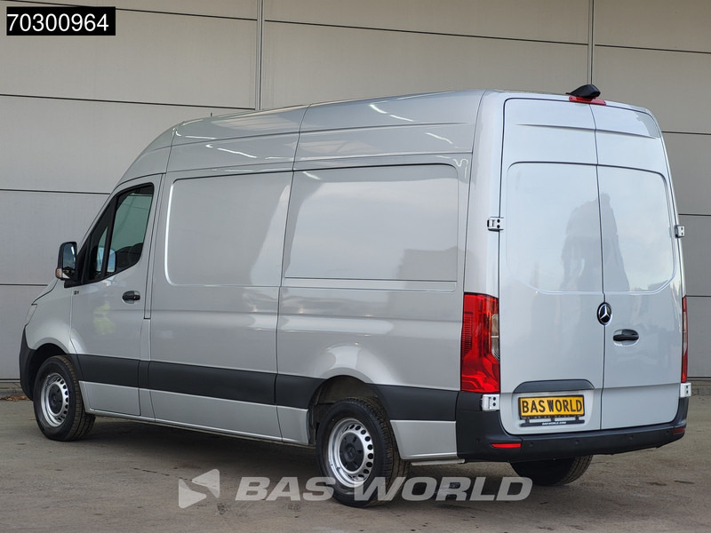 Mercedes-Benz Sprinter 315 CDI Automaat L2H2 150PK Airco Camera Parkeersensoren MBUX CarPlay Euro6 L2 Airco - Kis furgon: 2 kép. Mercedes-Benz Sprinter 315 CDI Automaat L2H2 150PK Airco Camera Parkeersensoren MBUX CarPlay Euro6 L2 Airco - Kis furgon: 2 kép.