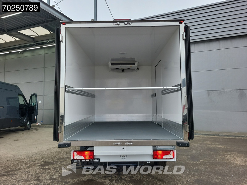 Mercedes-Benz Sprinter 315 CDI Koelwagen 2025model Thermo King V-300max 230V stekker Bakwagen Koel Kühlwagen 13m3 Airco Cruise control - Hűtős kisteherautó: 3 kép. Mercedes-Benz Sprinter 315 CDI Koelwagen 2025model Thermo King V-300max 230V stekker Bakwagen Koel Kühlwagen 13m3 Airco Cruise control - Hűtős kisteherautó: 3 kép.