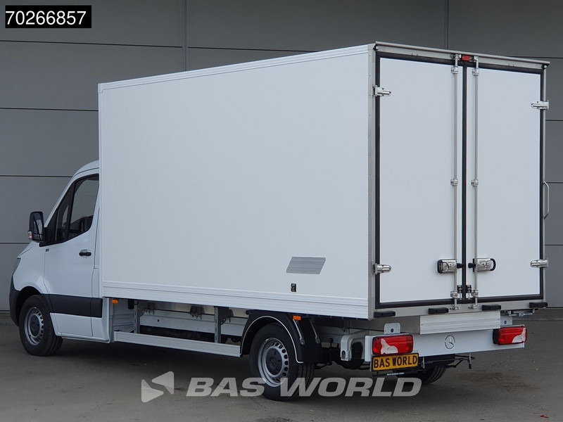 Mercedes-Benz Sprinter 315 CDI Koelwagen Achterdeuren Thermo King C-250 Airco MBUX Koel Koeler Kühl Kühler Kühlwagen Kühlkoffer 17m3 Airco Cruise contr - Hűtős kisteherautó: 2 kép. Mercedes-Benz Sprinter 315 CDI Koelwagen Achterdeuren Thermo King C-250 Airco MBUX Koel Koeler Kühl Kühler Kühlwagen Kühlkoffer 17m3 Airco Cruise contr - Hűtős kisteherautó: 2 kép.