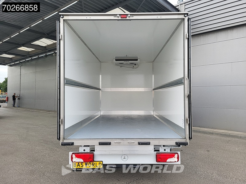 Mercedes-Benz Sprinter 315 CDI Koelwagen Achterdeuren Thermo King C-250 Airco MBUX Koel Koeler Kühl Kühler Kühlwagen Kühlkoffer 17m3 Airco - Hűtős kisteherautó: 3 kép. Mercedes-Benz Sprinter 315 CDI Koelwagen Achterdeuren Thermo King C-250 Airco MBUX Koel Koeler Kühl Kühler Kühlwagen Kühlkoffer 17m3 Airco - Hűtős kisteherautó: 3 kép.