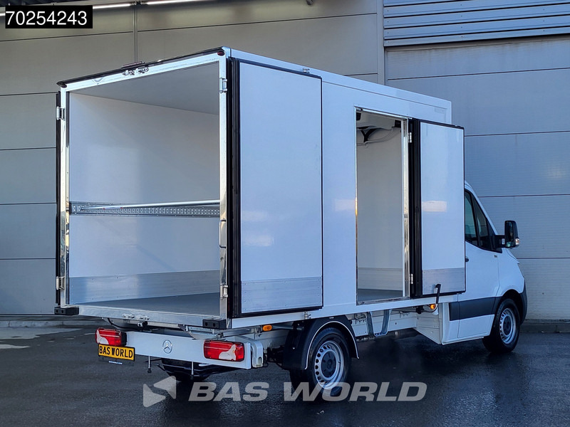 Mercedes-Benz Sprinter 315 CDI Koelwagen Thermo King V-300max 230V stekker Bakwagen Koel Kühlwagen 13m3 Airco Cruise control - Hűtős kisteherautó: 5 kép. Mercedes-Benz Sprinter 315 CDI Koelwagen Thermo King V-300max 230V stekker Bakwagen Koel Kühlwagen 13m3 Airco Cruise control - Hűtős kisteherautó: 5 kép.