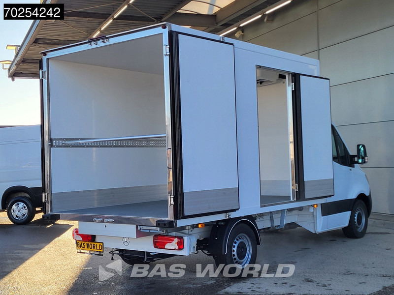 Mercedes-Benz Sprinter 315 CDI Koelwagen Thermo King V-300max 230V stekker Bakwagen Koel Kühlwagen 13m3 Airco - Hűtős kisteherautó: 3 kép. Mercedes-Benz Sprinter 315 CDI Koelwagen Thermo King V-300max 230V stekker Bakwagen Koel Kühlwagen 13m3 Airco - Hűtős kisteherautó: 3 kép.
