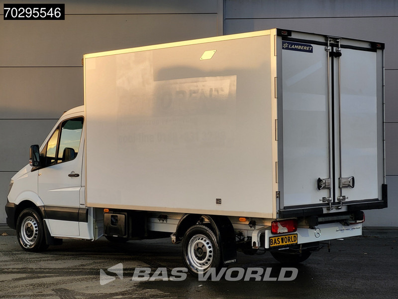 Mercedes-Benz Sprinter 316 CDI COOL ENGINE DEFECT! Koelwagen Lamberet Zijdeur Carrier Xarios 600 Airco Cruise Euro6 Bakwagen Gekoeld Koel Koeler Kühl K - Hűtős kisteherautó: 2 kép. Mercedes-Benz Sprinter 316 CDI COOL ENGINE DEFECT! Koelwagen Lamberet Zijdeur Carrier Xarios 600 Airco Cruise Euro6 Bakwagen Gekoeld Koel Koeler Kühl K - Hűtős kisteherautó: 2 kép.