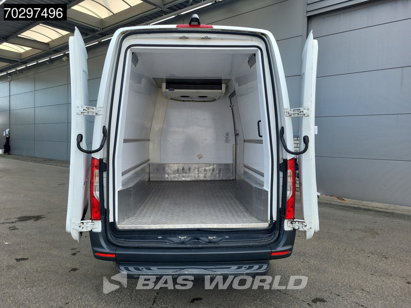 Mercedes-Benz Sprinter 316 CDI Koelwagen L2H2 Carrier 350 230v-stekker Airco Cruise Camera Euro6 Koel Koeler Kühl Kühler Kühlwagen Airco Cruise control - Hűtős kisteherautó: 3 kép. Mercedes-Benz Sprinter 316 CDI Koelwagen L2H2 Carrier 350 230v-stekker Airco Cruise Camera Euro6 Koel Koeler Kühl Kühler Kühlwagen Airco Cruise control - Hűtős kisteherautó: 3 kép.