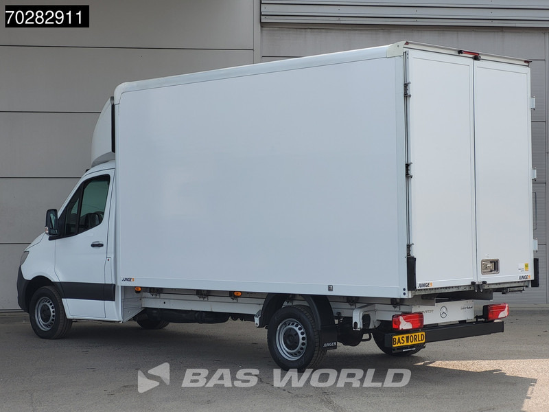 Mercedes-Benz Sprinter 317 CDI Automaat Bakwagen Achterdeuren Airco Camera Euro6 Meubelbak Koffer 21m3 Airco - Dobozos kisteherautó: 2 kép. Mercedes-Benz Sprinter 317 CDI Automaat Bakwagen Achterdeuren Airco Camera Euro6 Meubelbak Koffer 21m3 Airco - Dobozos kisteherautó: 2 kép.
