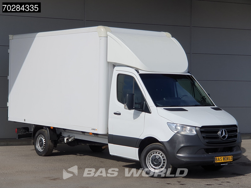 Mercedes-Benz Sprinter 317 CDI Automaat Bakwagen Achterdeuren Airco Camera Euro6 Meubelbak Koffer 21m3 Airco - Dobozos kisteherautó: 3 kép. Mercedes-Benz Sprinter 317 CDI Automaat Bakwagen Achterdeuren Airco Camera Euro6 Meubelbak Koffer 21m3 Airco - Dobozos kisteherautó: 3 kép.