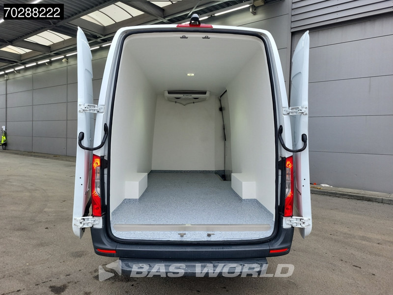 Mercedes-Benz Sprinter 317 CDI Automaat Koelwagen L3H2 Thermo King V-200MAX 230v-Stekker 170PK Airco Cruise Camera Parkeersensoren MBUX CarPlay Euro6 L - Hűtős kisteherautó: 3 kép. Mercedes-Benz Sprinter 317 CDI Automaat Koelwagen L3H2 Thermo King V-200MAX 230v-Stekker 170PK Airco Cruise Camera Parkeersensoren MBUX CarPlay Euro6 L - Hűtős kisteherautó: 3 kép.