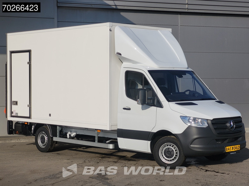 Mercedes-Benz Sprinter 317 CDI Automaat Laadklep Zijdeur Bakwagen Navi Airco Cruise MBUX Euro6 Meubelbak Koffer 12m3 Airco Cruise control - Dobozos kisteherautó: 5 kép. Mercedes-Benz Sprinter 317 CDI Automaat Laadklep Zijdeur Bakwagen Navi Airco Cruise MBUX Euro6 Meubelbak Koffer 12m3 Airco Cruise control - Dobozos kisteherautó: 5 kép.