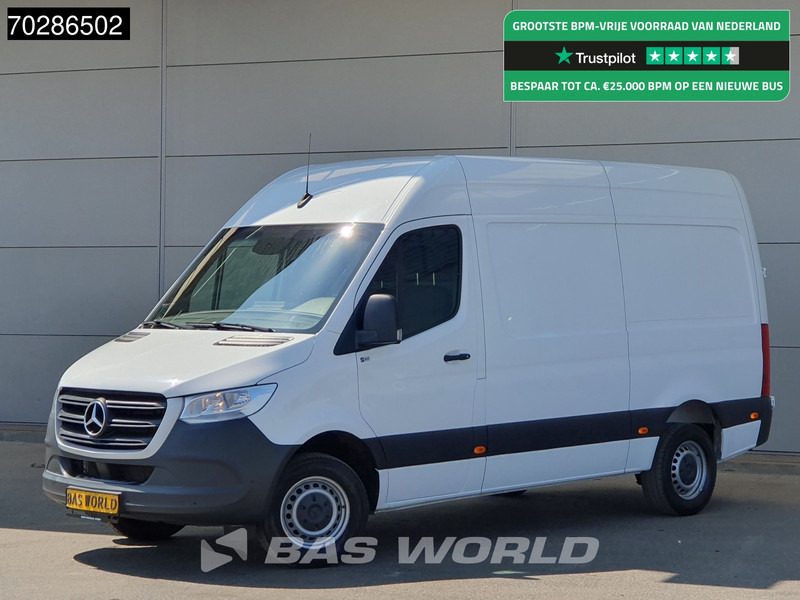 Mercedes-Benz Sprinter 319 CDI Automaat L2H2 190PK Trekhaak Airco Camera Parkeersensoren Euro6 L2 12m3 Airco Trekhaak - Furgon: 1 kép. Mercedes-Benz Sprinter 319 CDI Automaat L2H2 190PK Trekhaak Airco Camera Parkeersensoren Euro6 L2 12m3 Airco Trekhaak - Furgon: 1 kép.