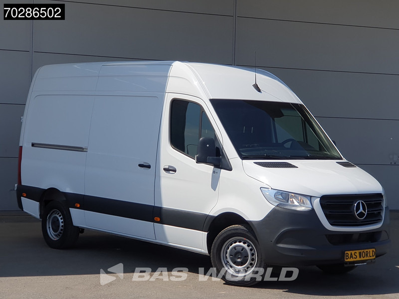 Mercedes-Benz Sprinter 319 CDI Automaat L2H2 190PK Trekhaak Airco Camera Parkeersensoren Euro6 L2 12m3 Airco Trekhaak - Furgon: 5 kép. Mercedes-Benz Sprinter 319 CDI Automaat L2H2 190PK Trekhaak Airco Camera Parkeersensoren Euro6 L2 12m3 Airco Trekhaak - Furgon: 5 kép.