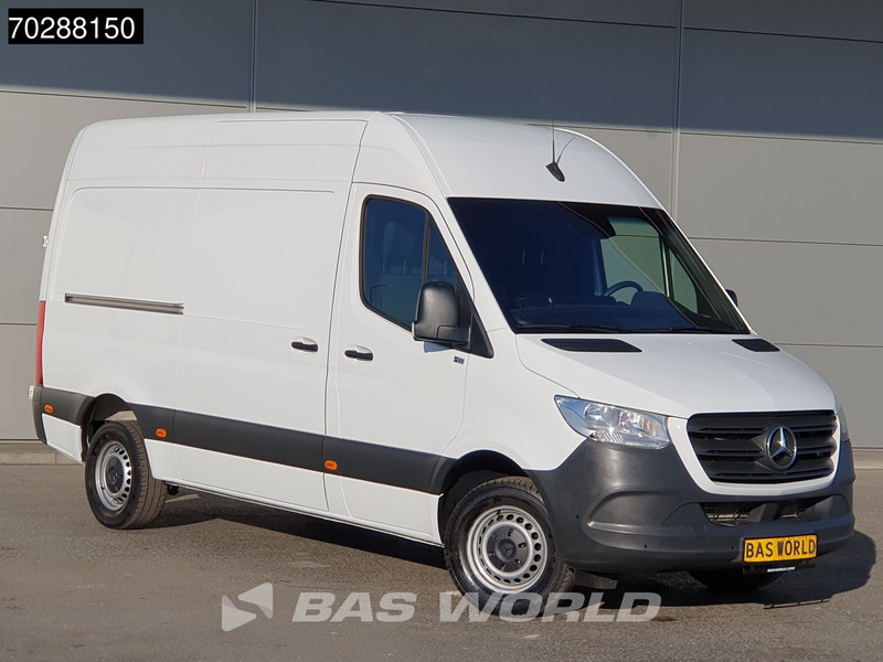 Mercedes-Benz Sprinter 319 CDI Automaat L2H2 Trekhaak Airco MBUX CarPlay Parkeersensoren Euro6 L2 12m3 Airco Trekhaak - Furgon: 5 kép. Mercedes-Benz Sprinter 319 CDI Automaat L2H2 Trekhaak Airco MBUX CarPlay Parkeersensoren Euro6 L2 12m3 Airco Trekhaak - Furgon: 5 kép.