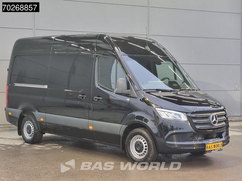 Mercedes-Benz Sprinter 319 CDI Automaat L2H2 model 2025 Camera MBUX LED Airco Cruise Airco Cruise control - Furgon: 2 kép. Mercedes-Benz Sprinter 319 CDI Automaat L2H2 model 2025 Camera MBUX LED Airco Cruise Airco Cruise control - Furgon: 2 kép.