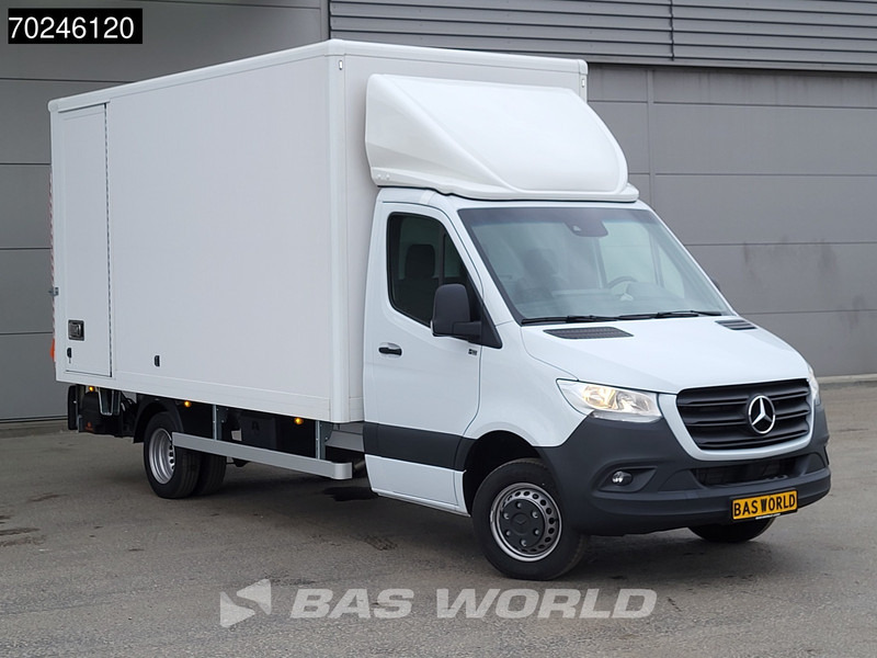 Mercedes-Benz Sprinter 515 CDI Automaat 1000kg Laadklep Dubbellucht Bakwagen MBUX Airco Cruise MBUX Koffer Meubelbak 21m3 Airco Cruise control - Dobozos kisteherautó: 2 kép. Mercedes-Benz Sprinter 515 CDI Automaat 1000kg Laadklep Dubbellucht Bakwagen MBUX Airco Cruise MBUX Koffer Meubelbak 21m3 Airco Cruise control - Dobozos kisteherautó: 2 kép.