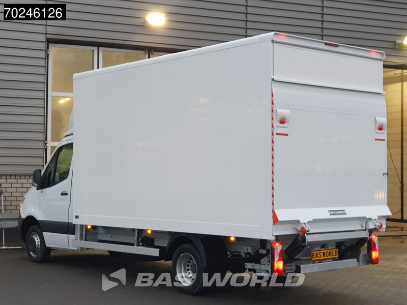 Mercedes-Benz Sprinter 515 CDI Automaat 1000kg Laadklep Zijdeur Dubbellucht Bakwagen MBUX Airco Cruise CarPlay D'Hollandia Euro6 Koffer Meubelbak 21m3 - Dobozos kisteherautó: 2 kép. Mercedes-Benz Sprinter 515 CDI Automaat 1000kg Laadklep Zijdeur Dubbellucht Bakwagen MBUX Airco Cruise CarPlay D'Hollandia Euro6 Koffer Meubelbak 21m3 - Dobozos kisteherautó: 2 kép.