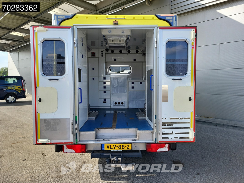 Mercedes-Benz Sprinter 519 CDI MARGE! 3.0L V6 Automaat 190PK Ambulance Trekhaak Airco Cruise APK 02-2026 Euro6 Rettungswagen Krankenwagen 13m3 Airco Tr - Mentőautó: 3 kép. Mercedes-Benz Sprinter 519 CDI MARGE! 3.0L V6 Automaat 190PK Ambulance Trekhaak Airco Cruise APK 02-2026 Euro6 Rettungswagen Krankenwagen 13m3 Airco Tr - Mentőautó: 3 kép.