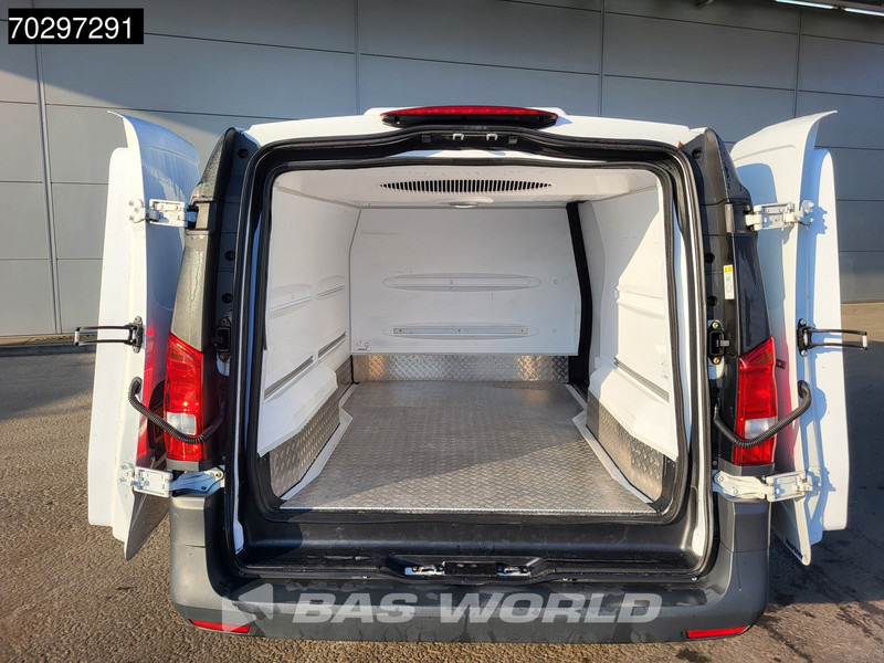Mercedes-Benz Vito Koelwagen L2H1 230v-stekker Airco Cruise Camera Euro6 L2 Koel Koeler Kühl Kühler Kühlwagen Airco Cruise control - Hűtős kisteherautó: 3 kép. Mercedes-Benz Vito Koelwagen L2H1 230v-stekker Airco Cruise Camera Euro6 L2 Koel Koeler Kühl Kühler Kühlwagen Airco Cruise control - Hűtős kisteherautó: 3 kép.