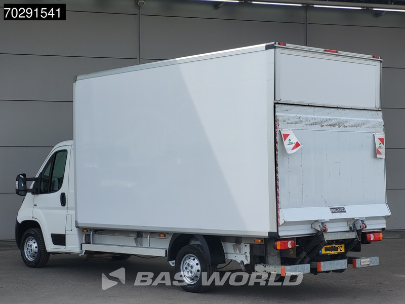 Peugeot Boxer 130PK Bakwagen Laadklep Dhollandia Lat om lat Airco Koffer Meubelbak 20m3 Airco - Dobozos kisteherautó: 2 kép. Peugeot Boxer 130PK Bakwagen Laadklep Dhollandia Lat om lat Airco Koffer Meubelbak 20m3 Airco - Dobozos kisteherautó: 2 kép.
